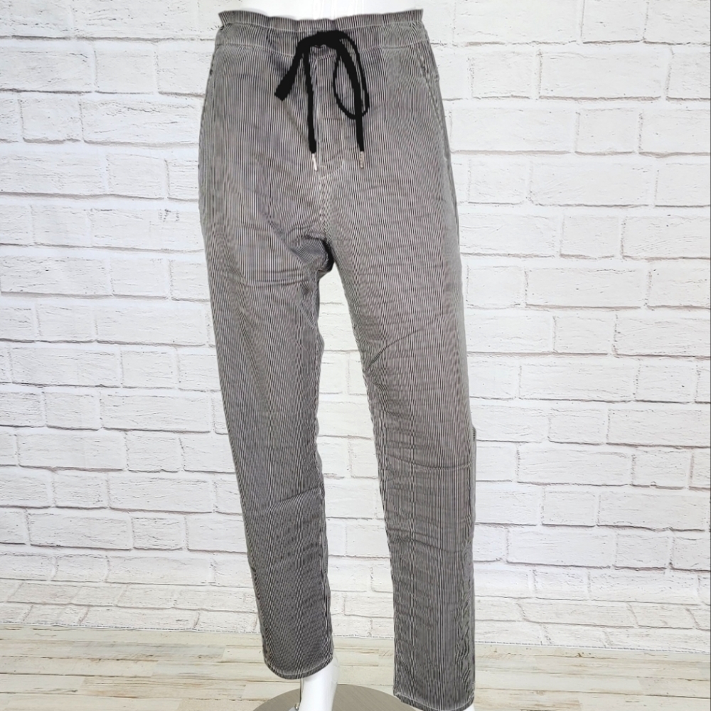 Alembika Pinstripe Iconic Stretch Jeans, Black SP529B Size:5 US(14-16) NWOT!